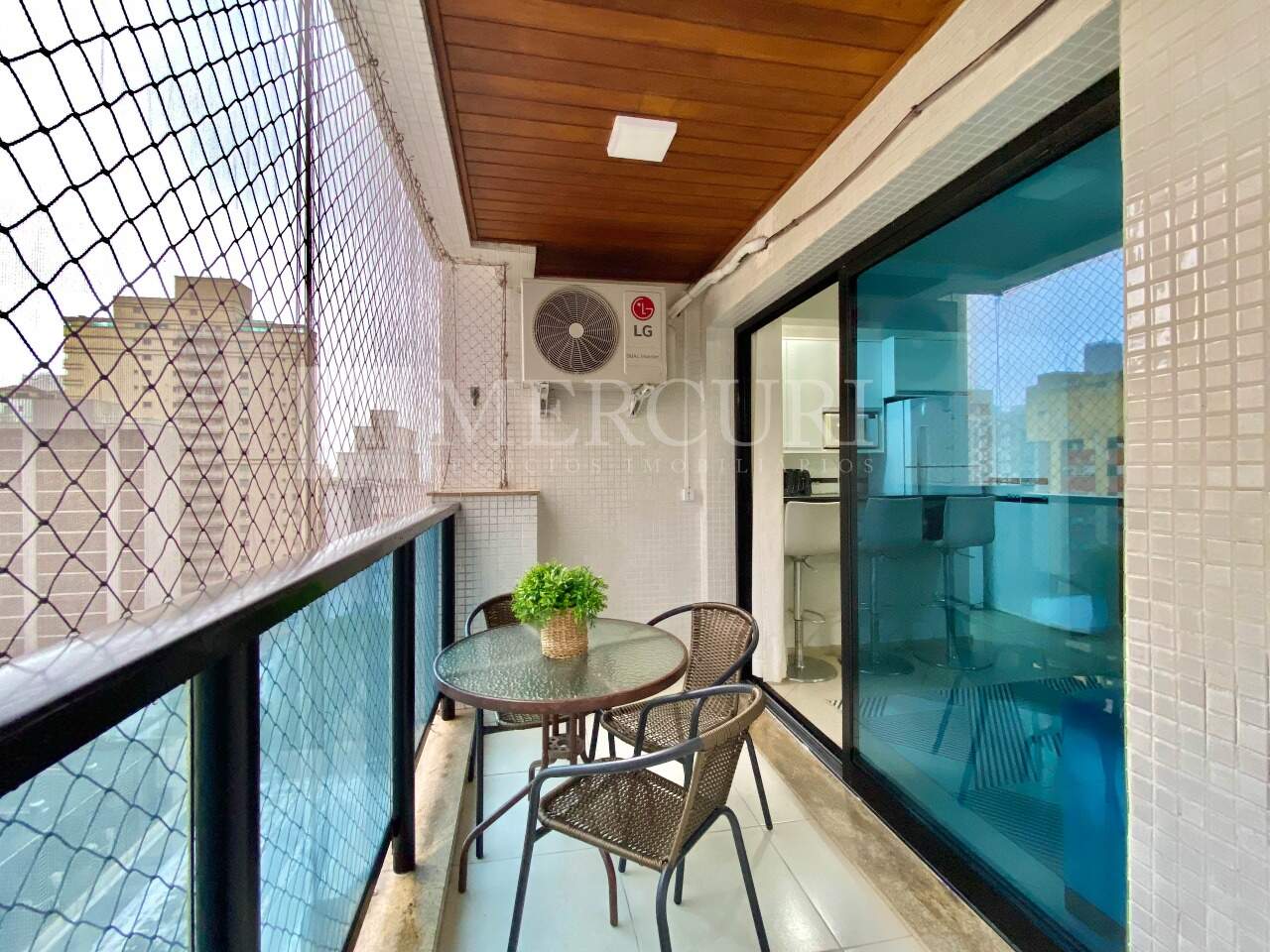 Apartamento à venda no Pitangueiras: 