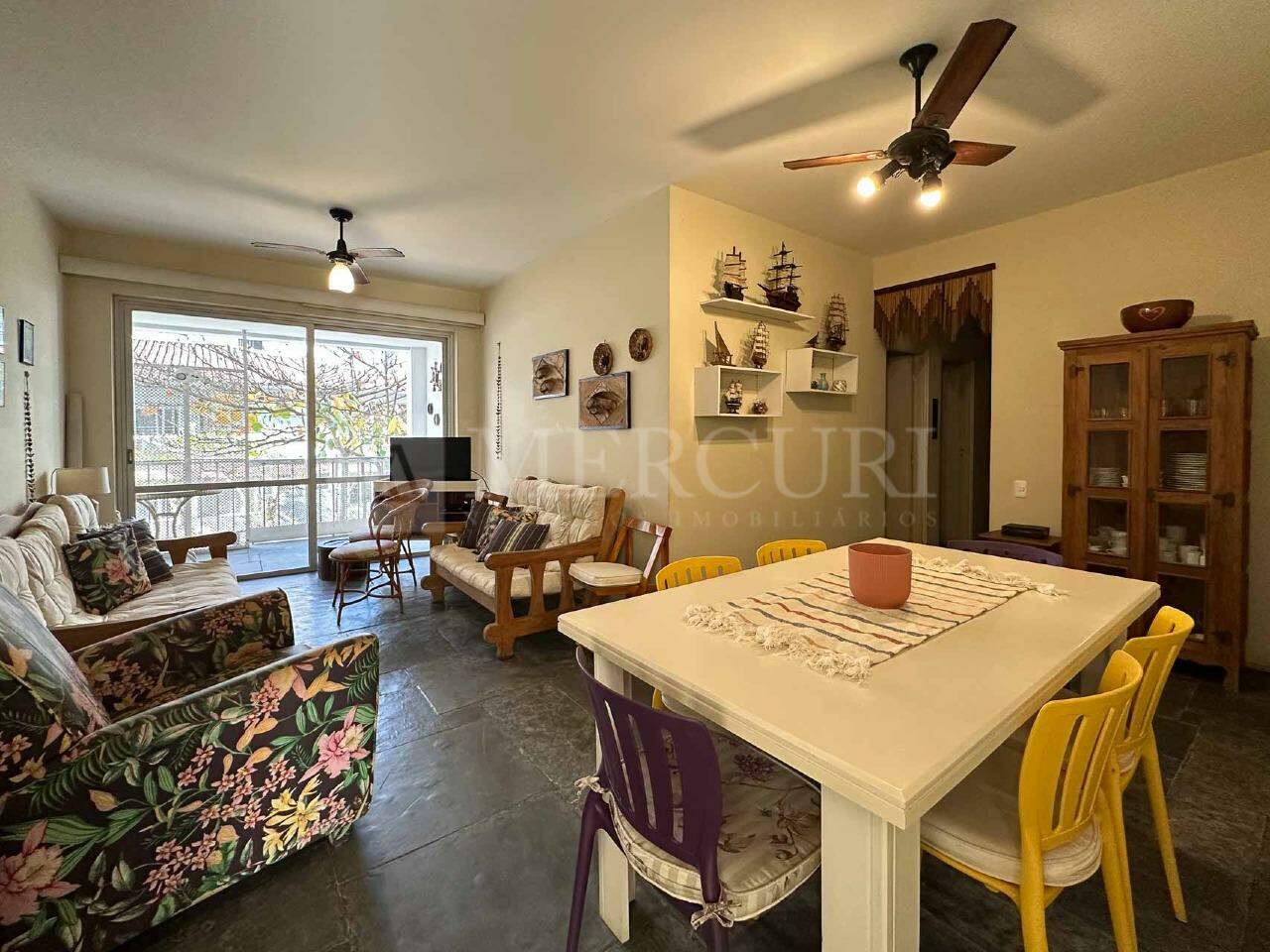 Apartamento à venda no Pitangueiras: 