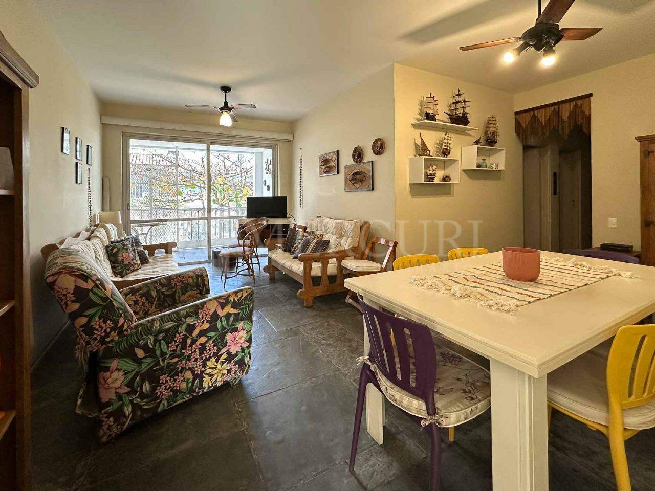 Apartamento à venda no Pitangueiras: 