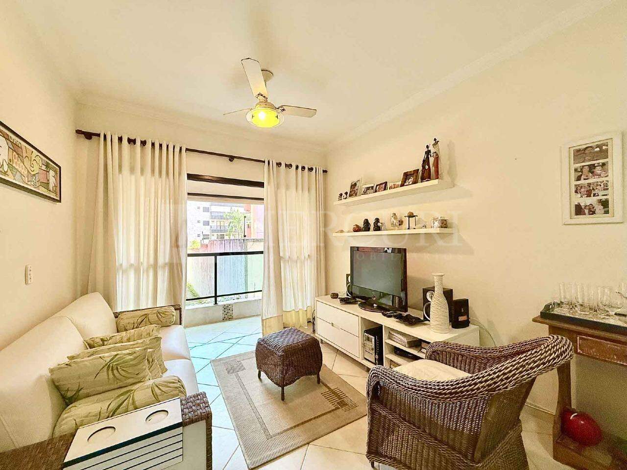 Apartamento à venda no Enseada: 