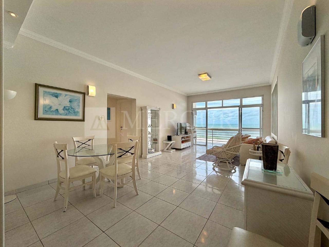Apartamento à venda no Pitangueiras: 