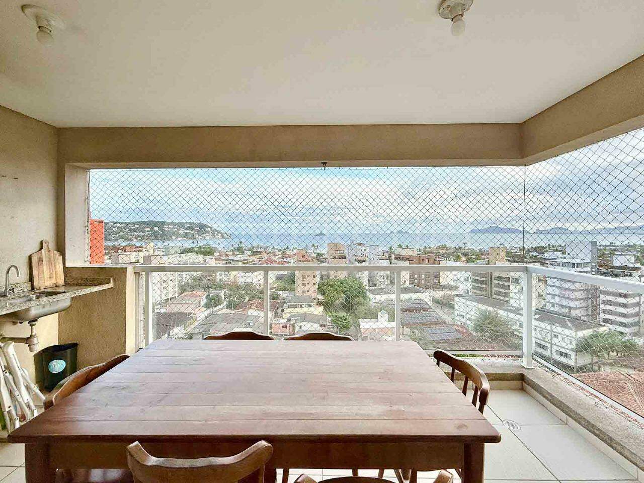 Apartamento à venda no Enseada: 