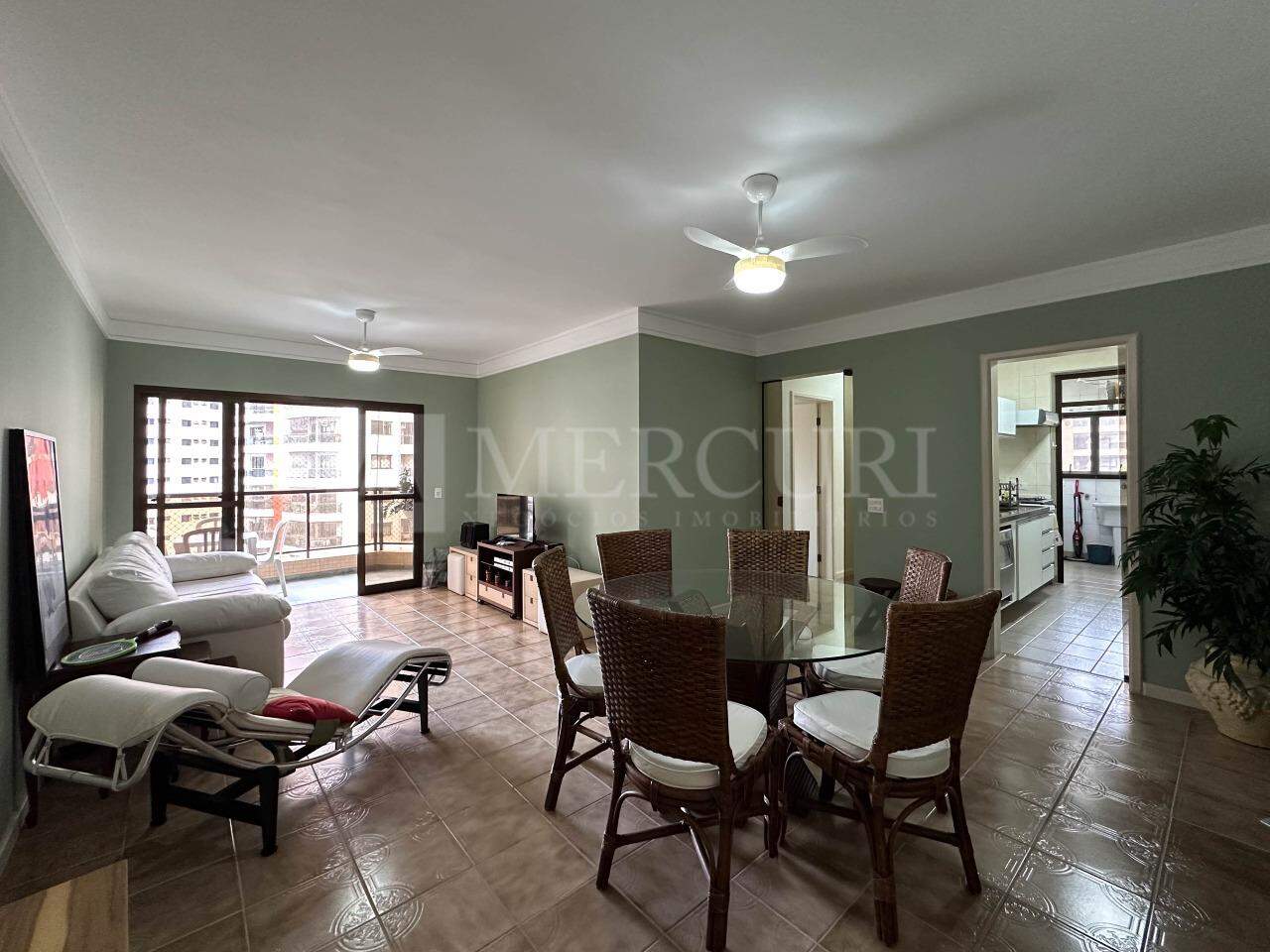 Apartamento à venda no Pitangueiras: 