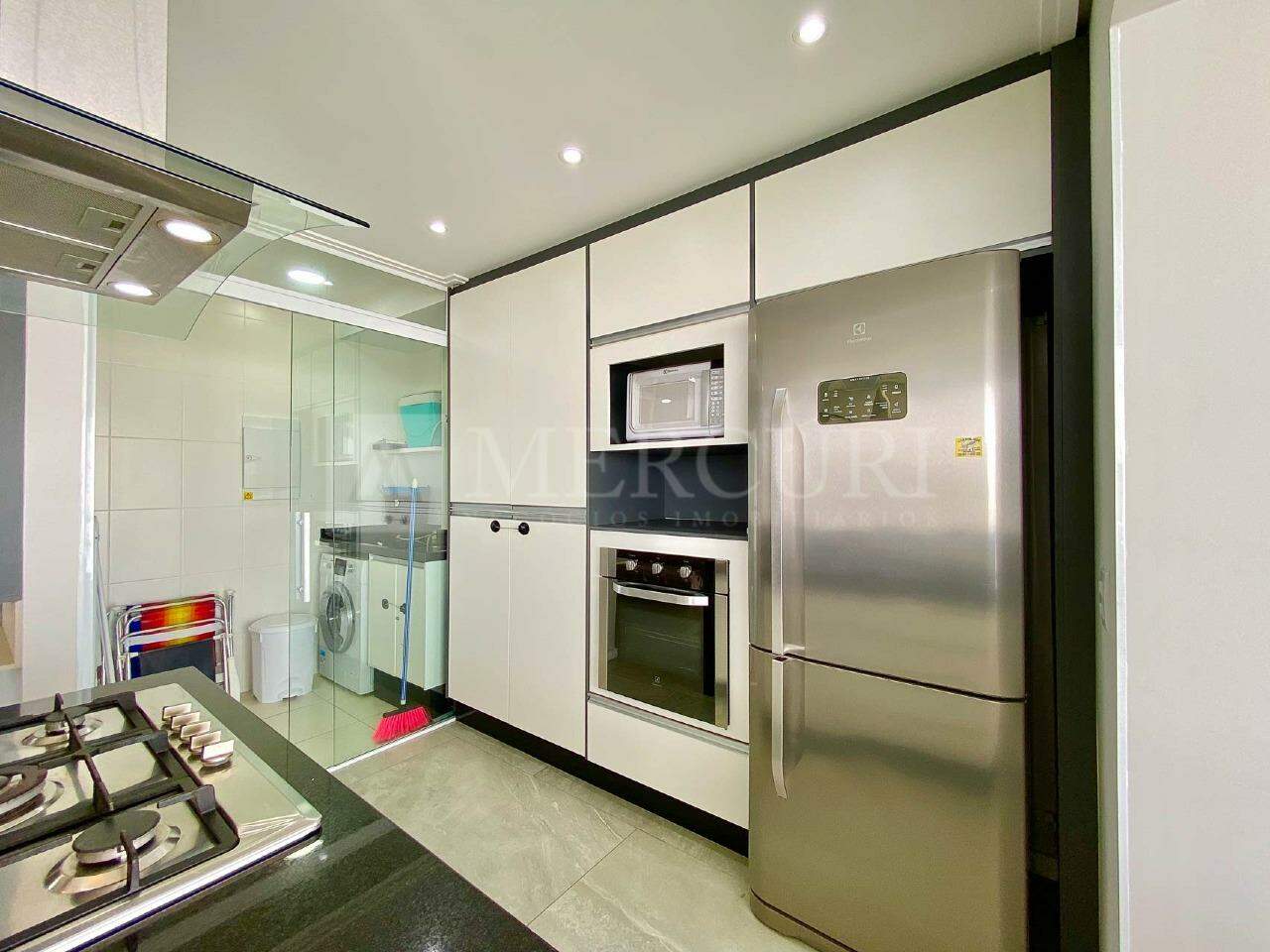 Apartamento à venda no Enseada: 