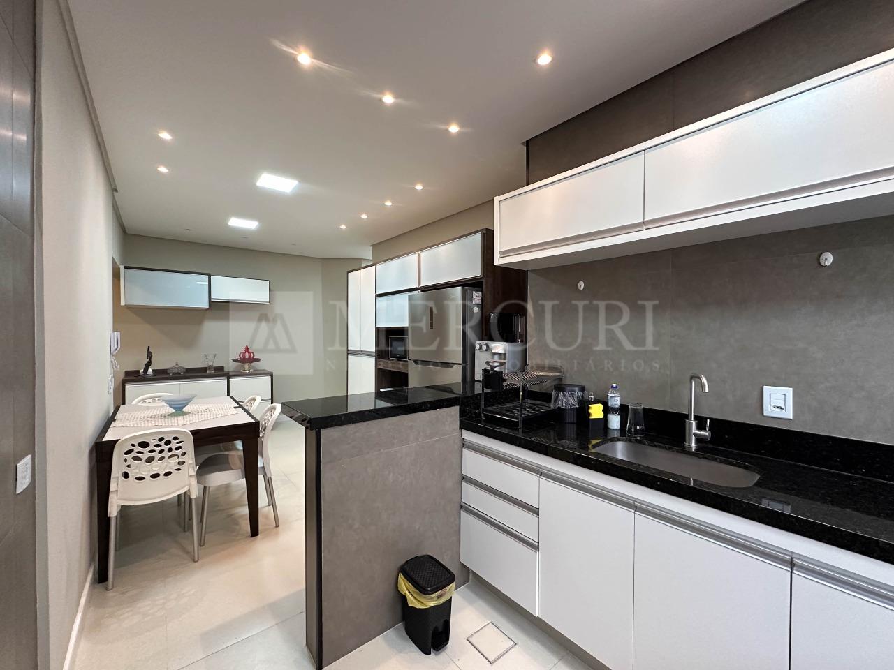 Apartamento à venda no Pitangueiras: 