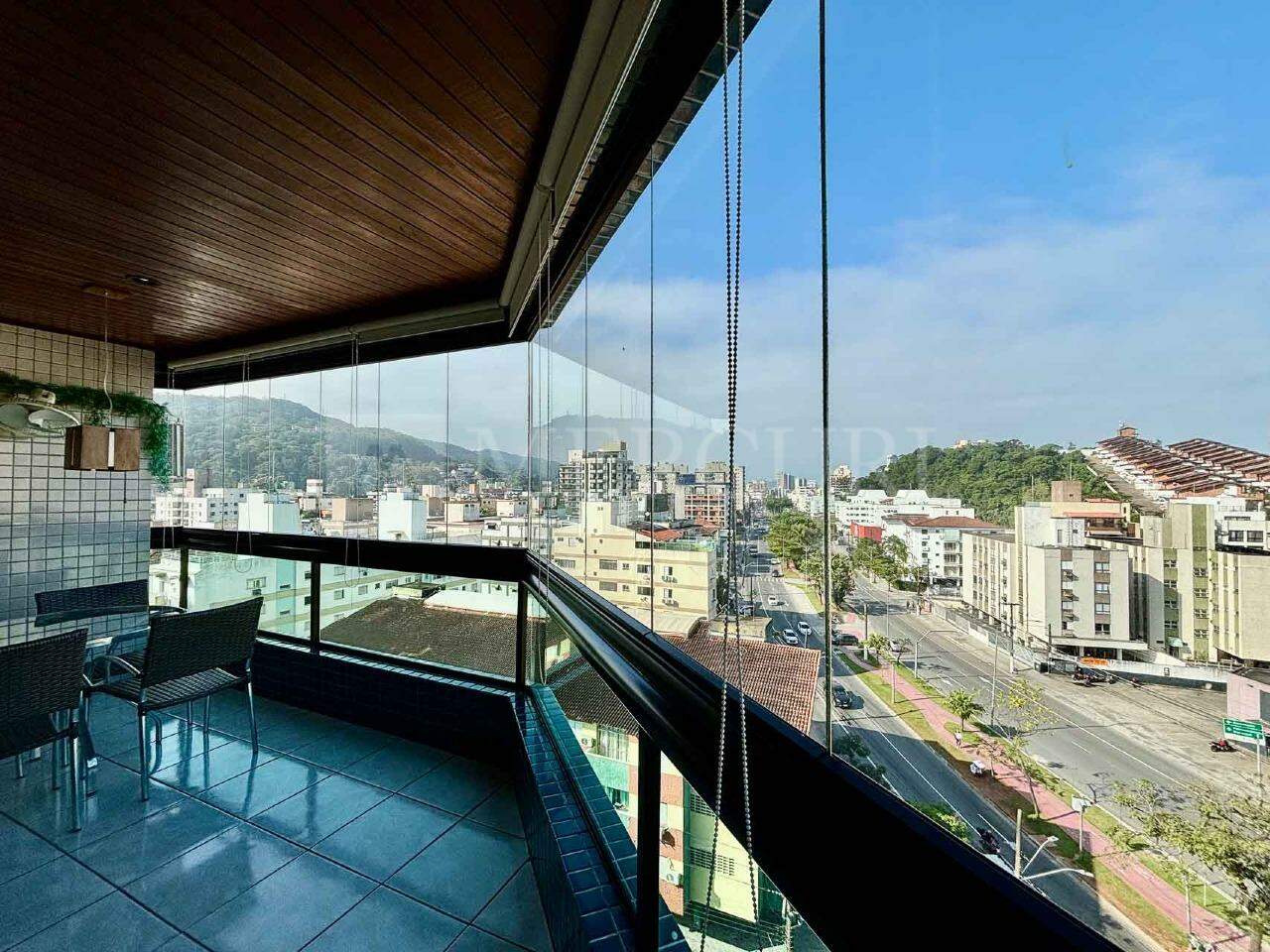 Apartamento à venda no Enseada: 