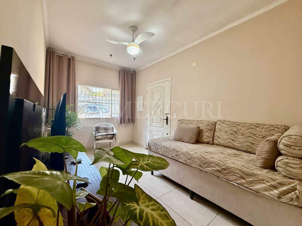 Casa à venda no Jardim Guaiuba: 