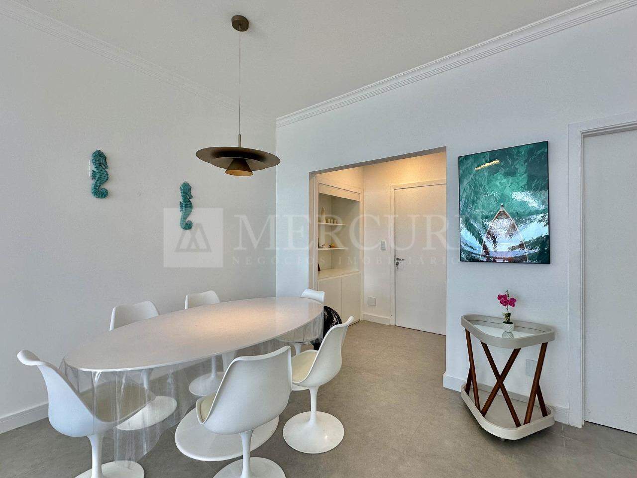 Apartamento à venda no Pitangueiras: 