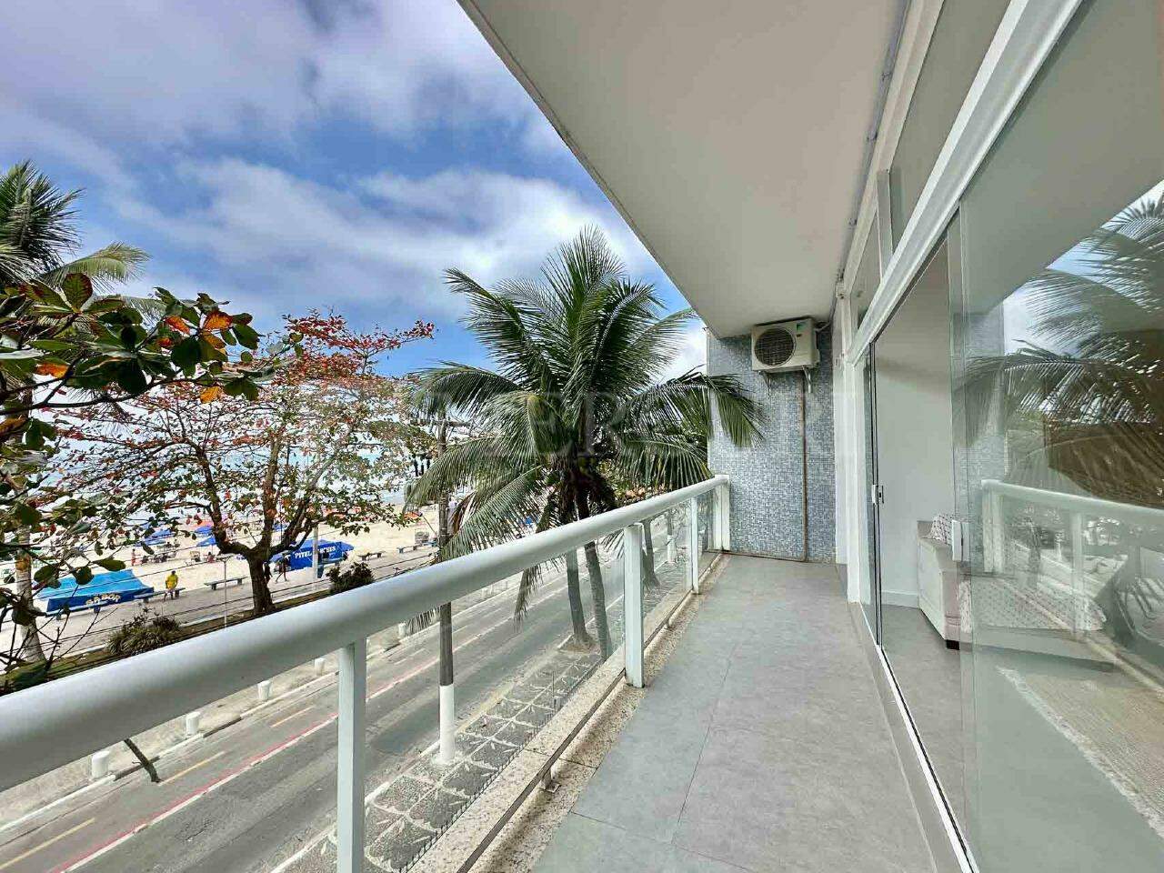 Apartamento à venda no Pitangueiras: 