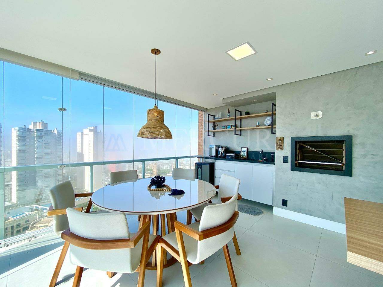 Apartamento à venda no Enseada: 
