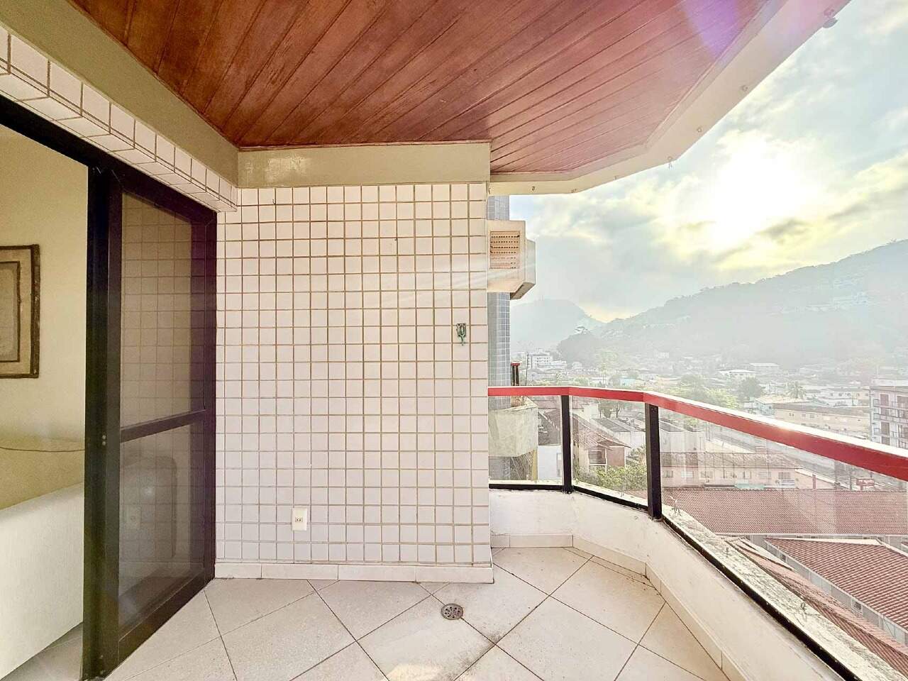 Apartamento à venda no Enseada: 