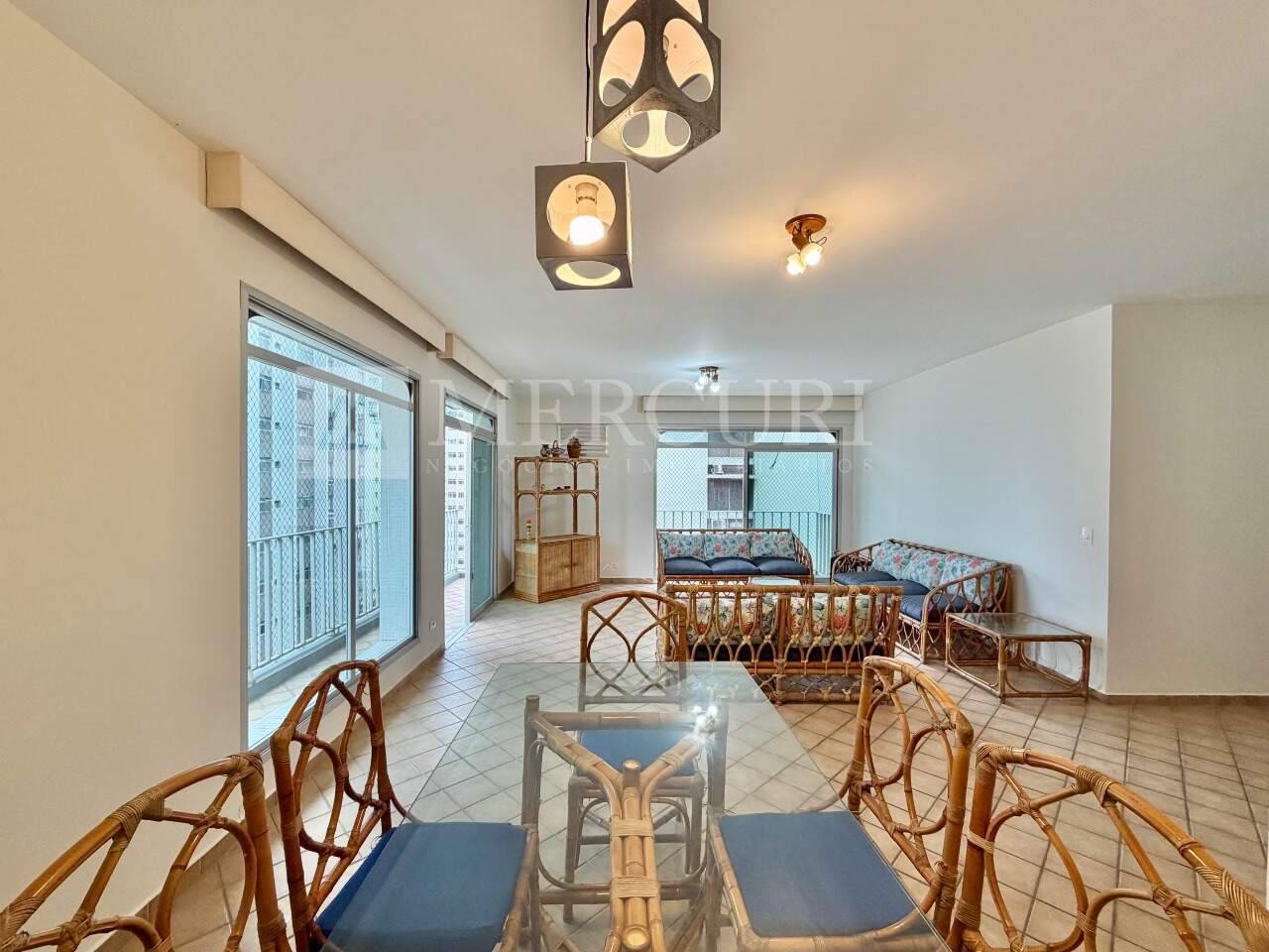 Apartamento à venda no Pitangueiras: 