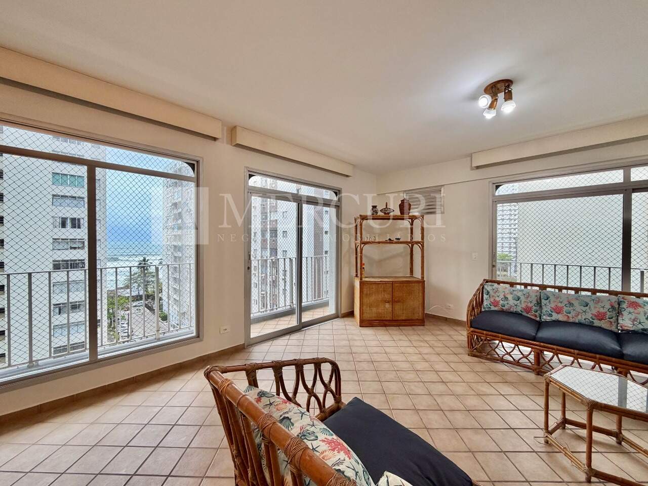 Apartamento à venda no Pitangueiras: 
