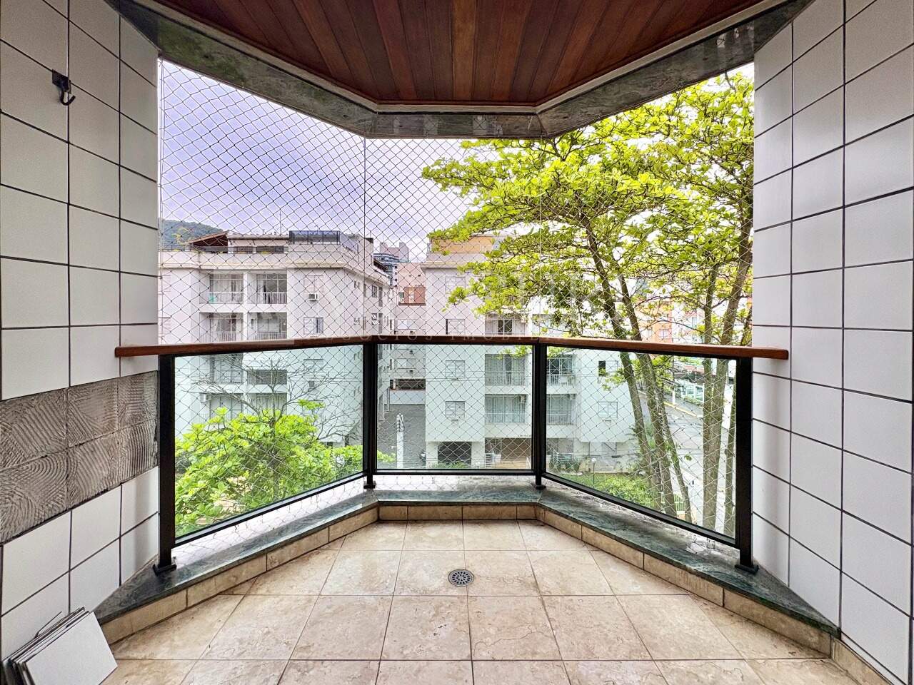 Apartamento à venda no Enseada: 