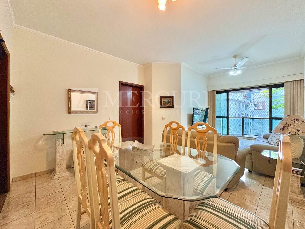 Apartamento à venda no Enseada: 