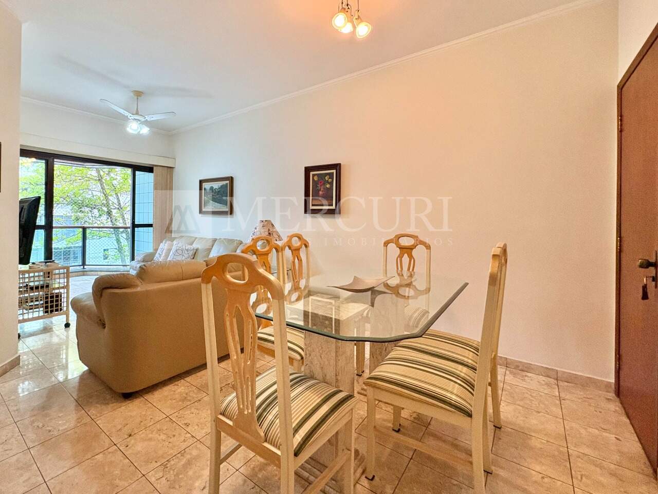 Apartamento à venda no Enseada: 