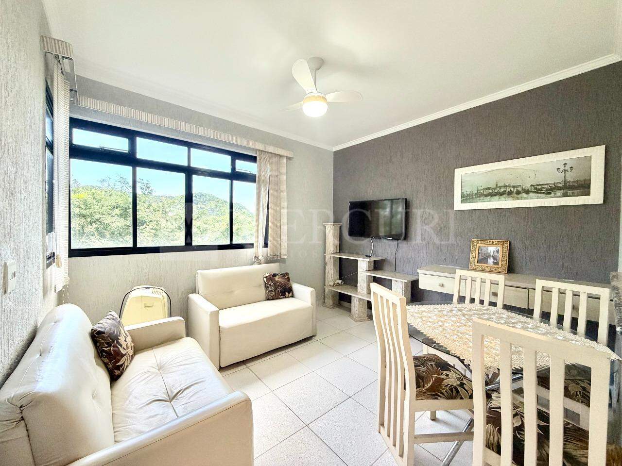 Apartamento à venda no Tombo: 