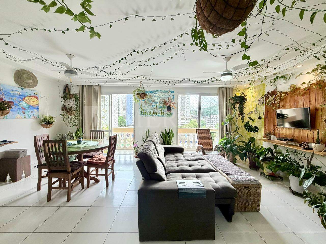 Apartamento à venda no Pitangueiras: 