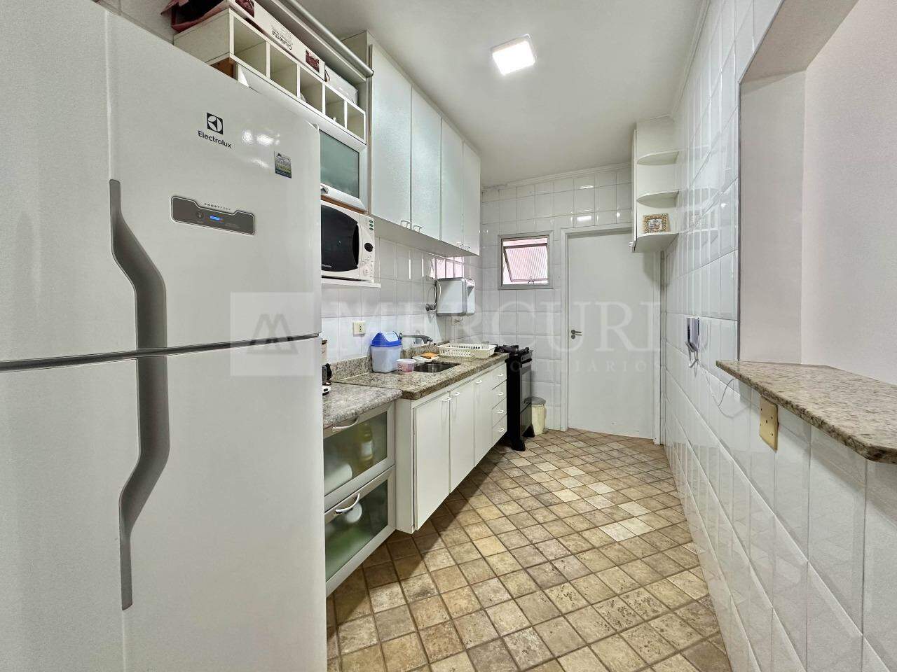 Apartamento à venda no Pitangueiras: 