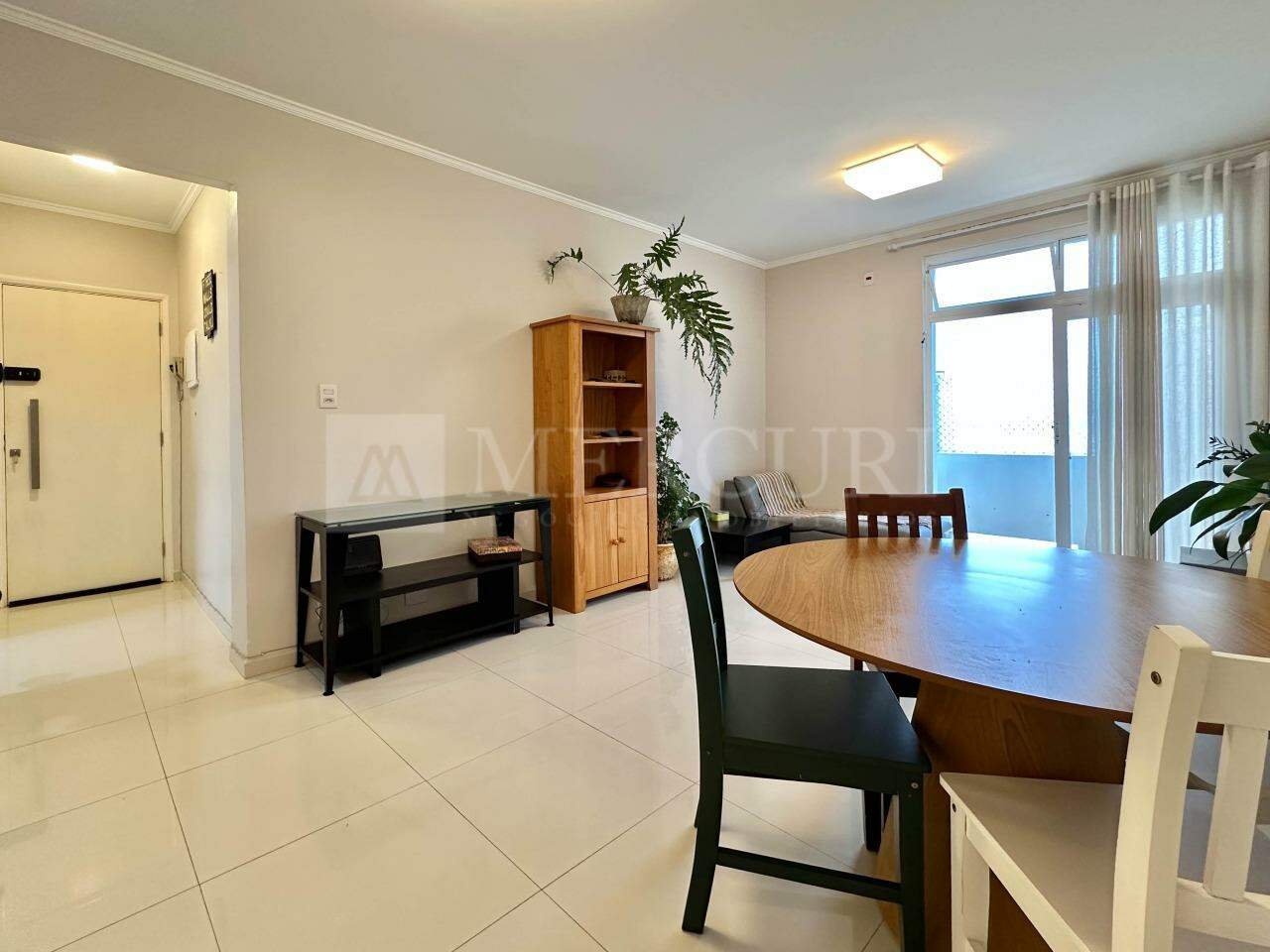 Apartamento à venda no Pitangueiras: 