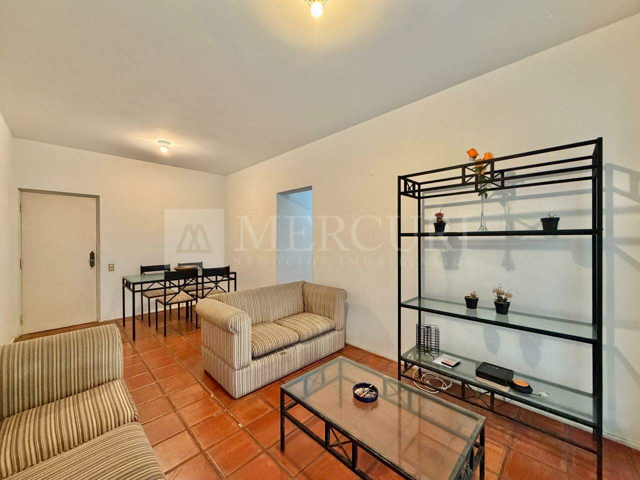 Apartamento à venda no Pitangueiras: 