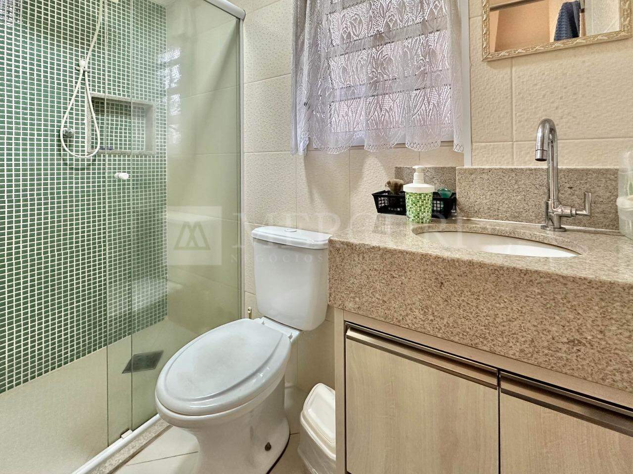 Apartamento à venda no Pitangueiras: 
