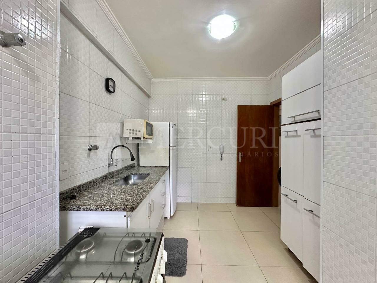 Apartamento à venda no Pitangueiras: 