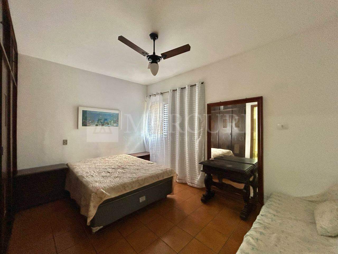 Apartamento à venda no Pitangueiras: 