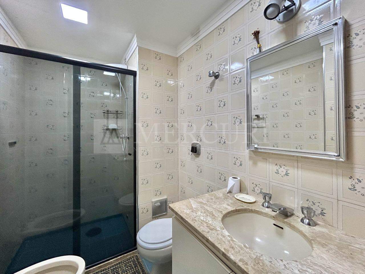 Apartamento à venda no Pitangueiras: 