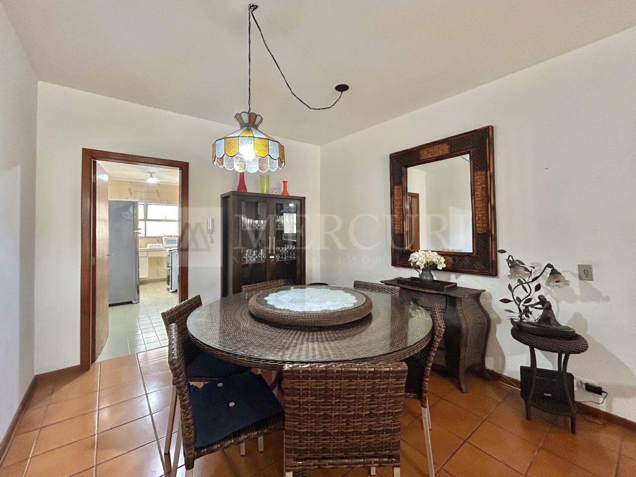 Apartamento à venda no Pitangueiras: 