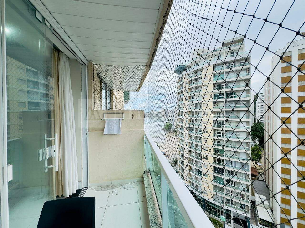 Apartamento à venda no Pitangueiras: 