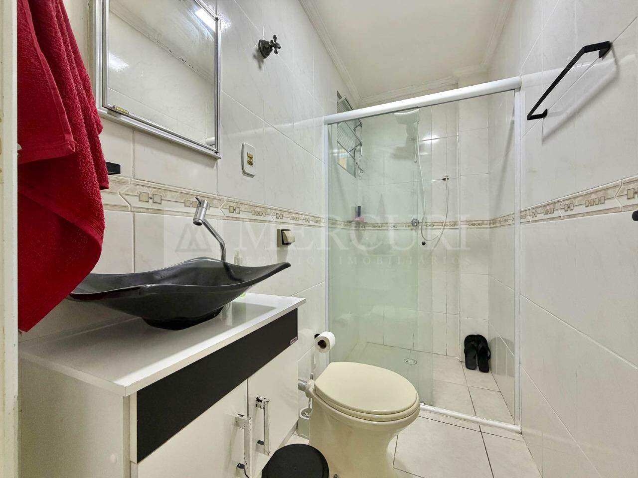 Apartamento à venda no Pitangueiras: 