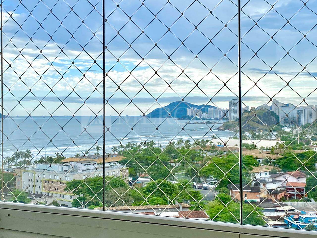 Apartamento à venda no Enseada: 
