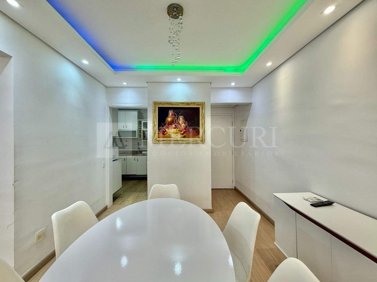 Apartamento à venda no Pitangueiras: 