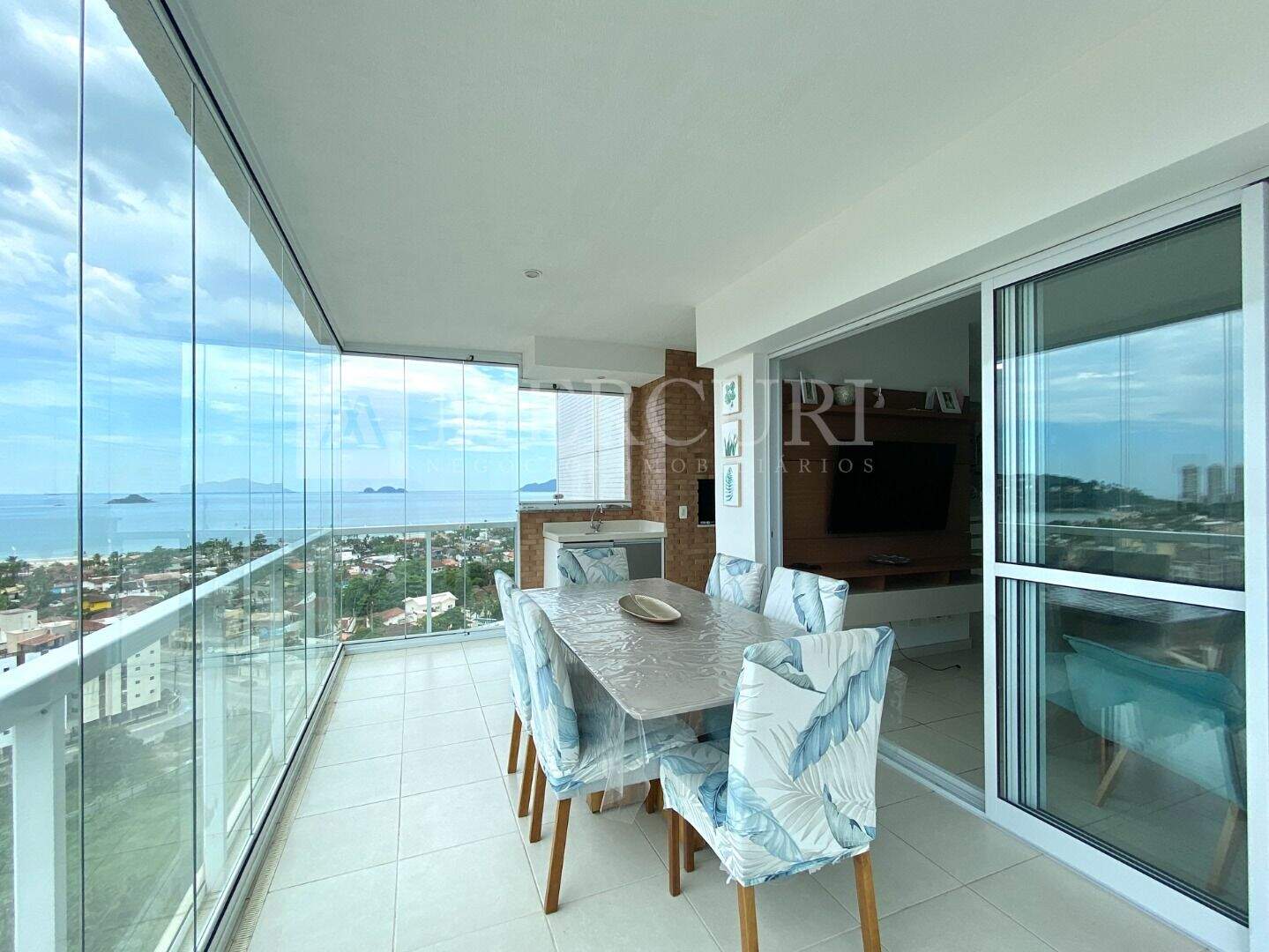 Apartamento à venda no Enseada: Apartamento no Guarujá - Praia da Enseada - Mercuri Imóveis - Imobiliária no Guarujá