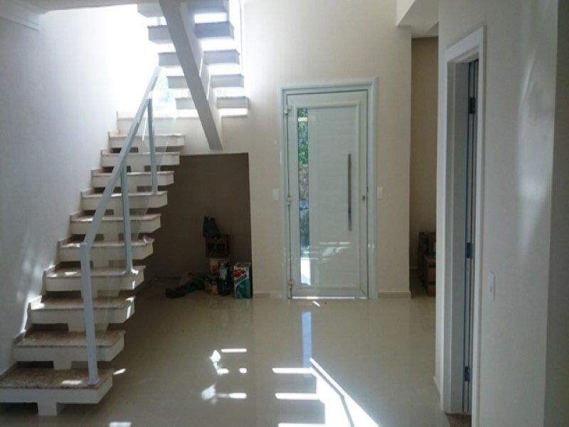 Casa à venda no Embuema: 