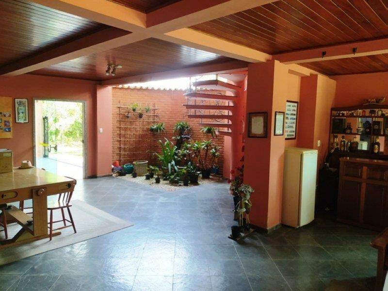 Casa à venda no Bosque do Embu: 