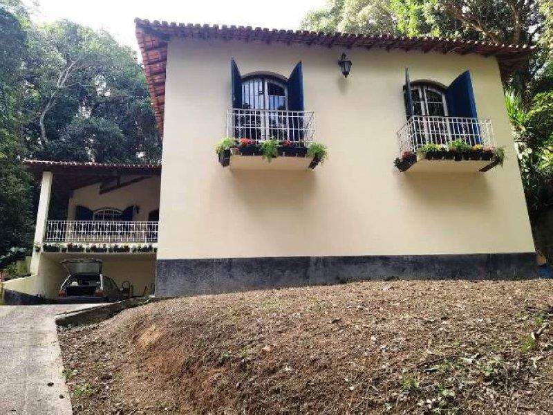 Casa à venda no Bosque do Embu: 