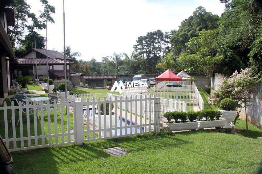 Casa à venda no Granja Viana: 