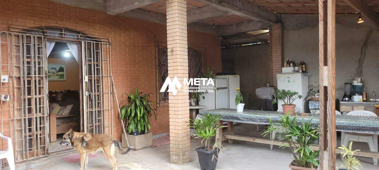 Casa à venda no Jardim Novo Embu: 