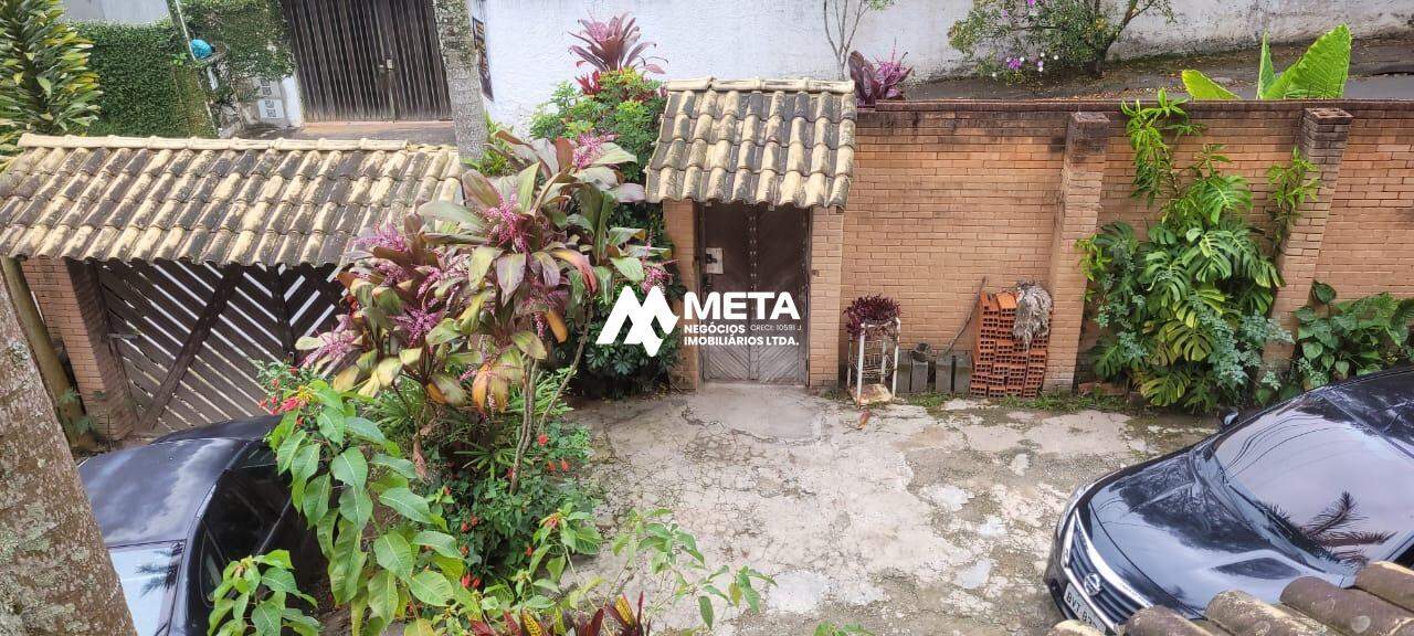 Casa à venda no Jardim Novo Embu: 