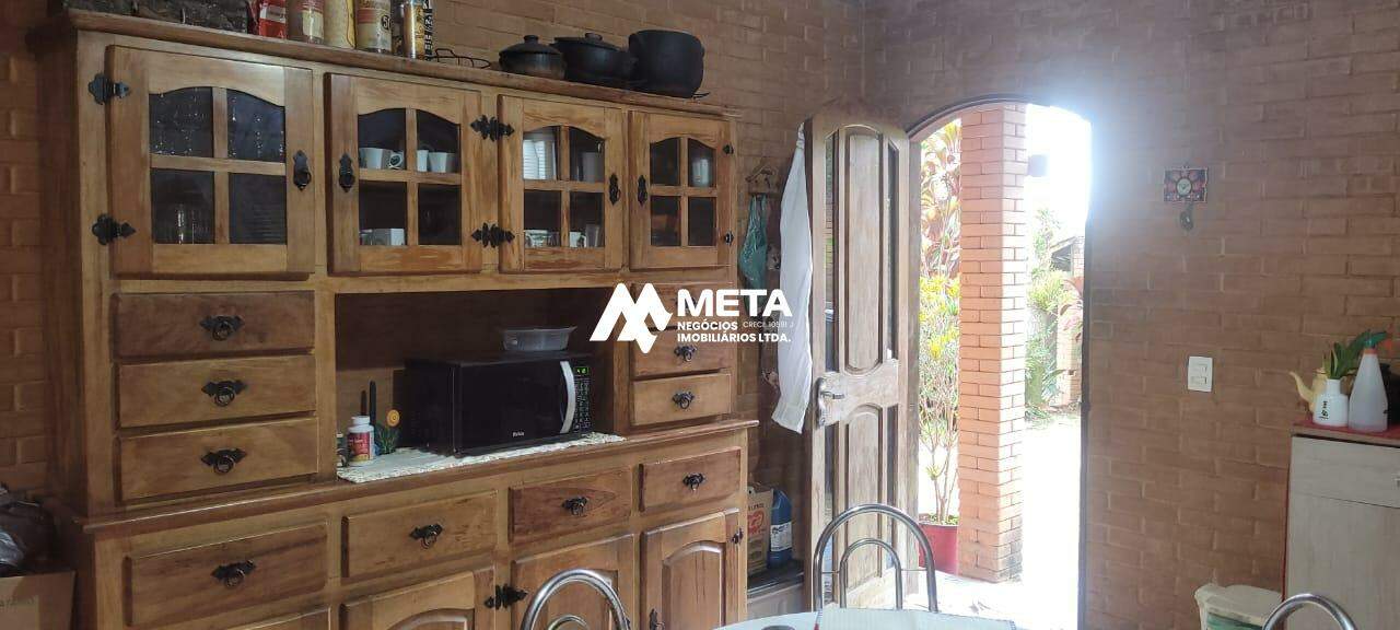 Casa à venda no Jardim Novo Embu: 