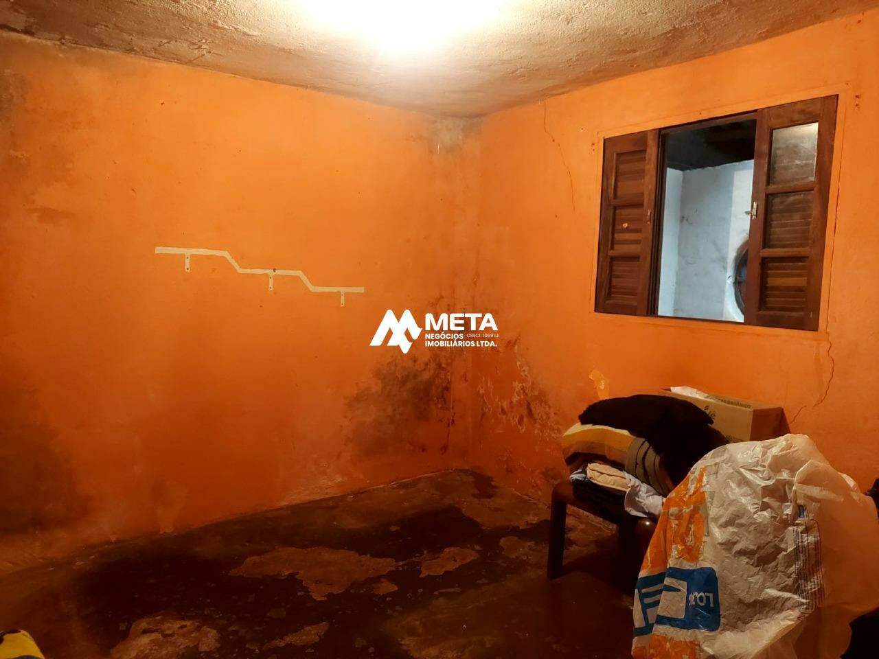 Casa à venda no Centro: QUARTO  2