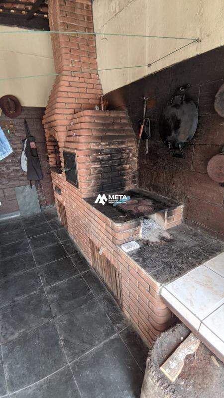 Casa à venda no Jardim Pinheirinho: CHURRASQUEIRA