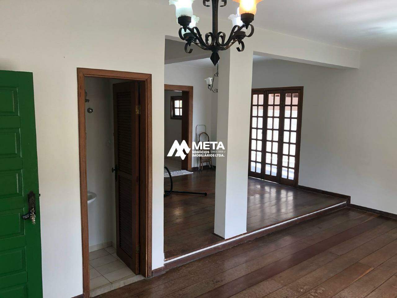 Casa à venda no Chácara Pavoeiro: SALA