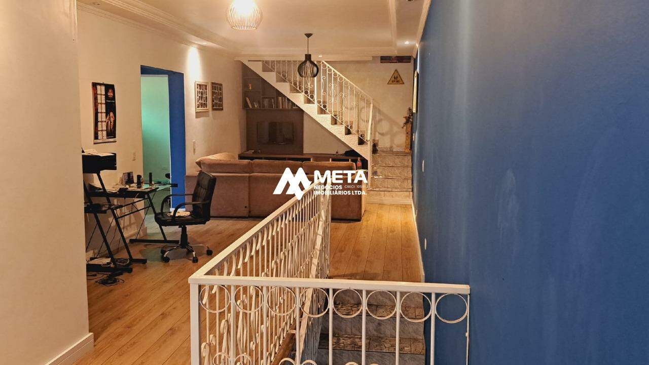 Casa à venda no Jardim Saint Moritz: Sala