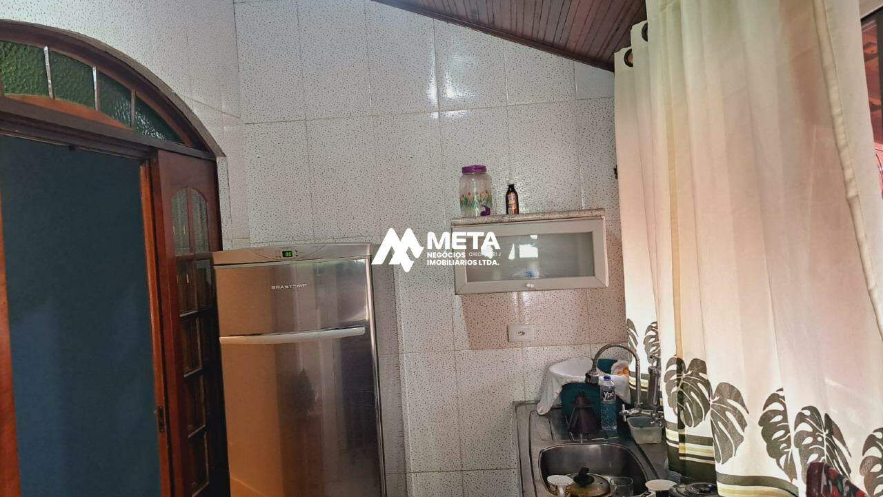 Casa à venda no Jardim Saint Moritz: Cozinha