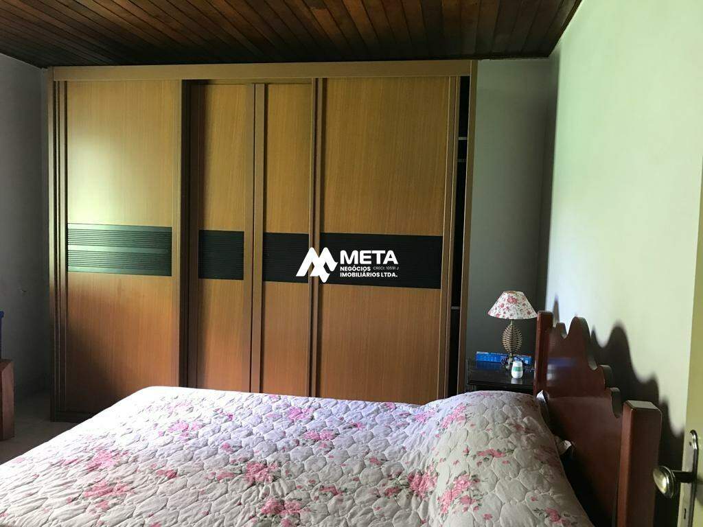 Casa à venda no Jardim Novo Embu: QUARTO 1
