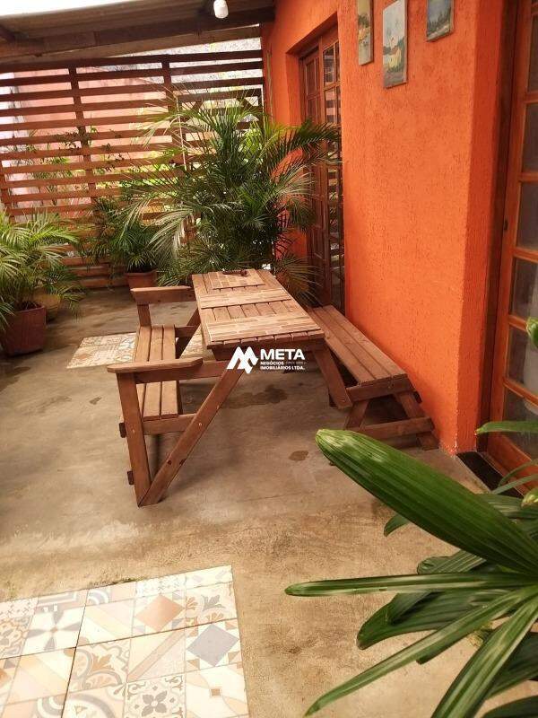 Casa à venda no Jardim Sílvia: 