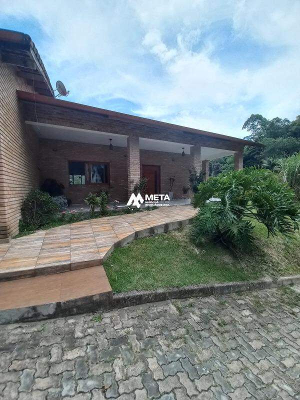 Chácara à venda no Jardim Itatiaia: FACHADA DA CASA 